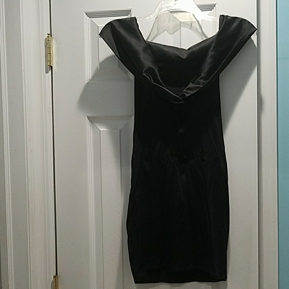 GREECE🔥Sexy Black Off-the-Shoulder Cocktail Dress